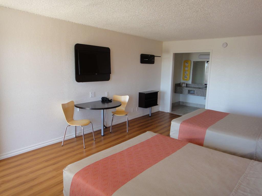 Motel 6-Clinton, Ok Kültér fotó
