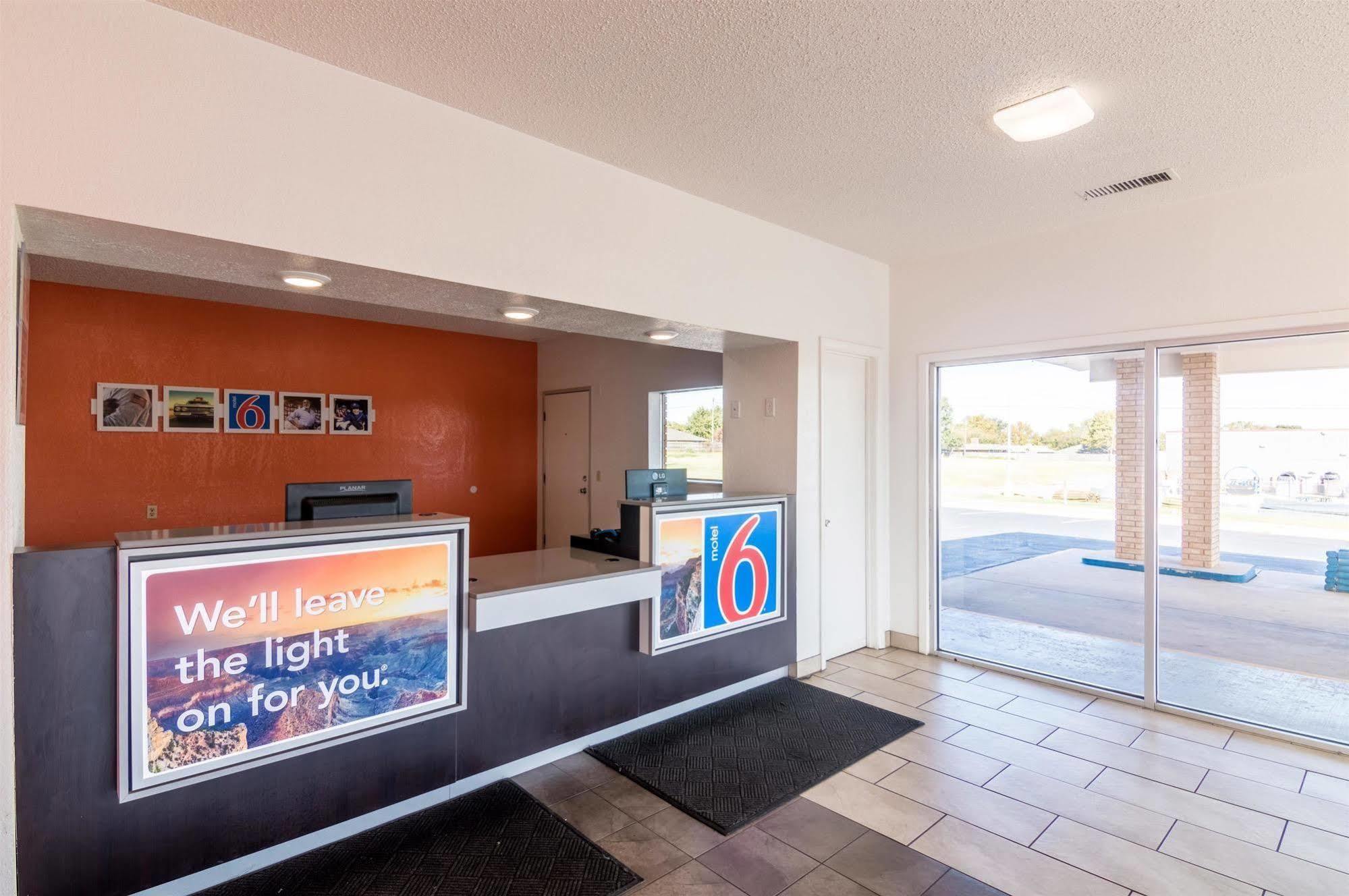Motel 6-Clinton, Ok Kültér fotó